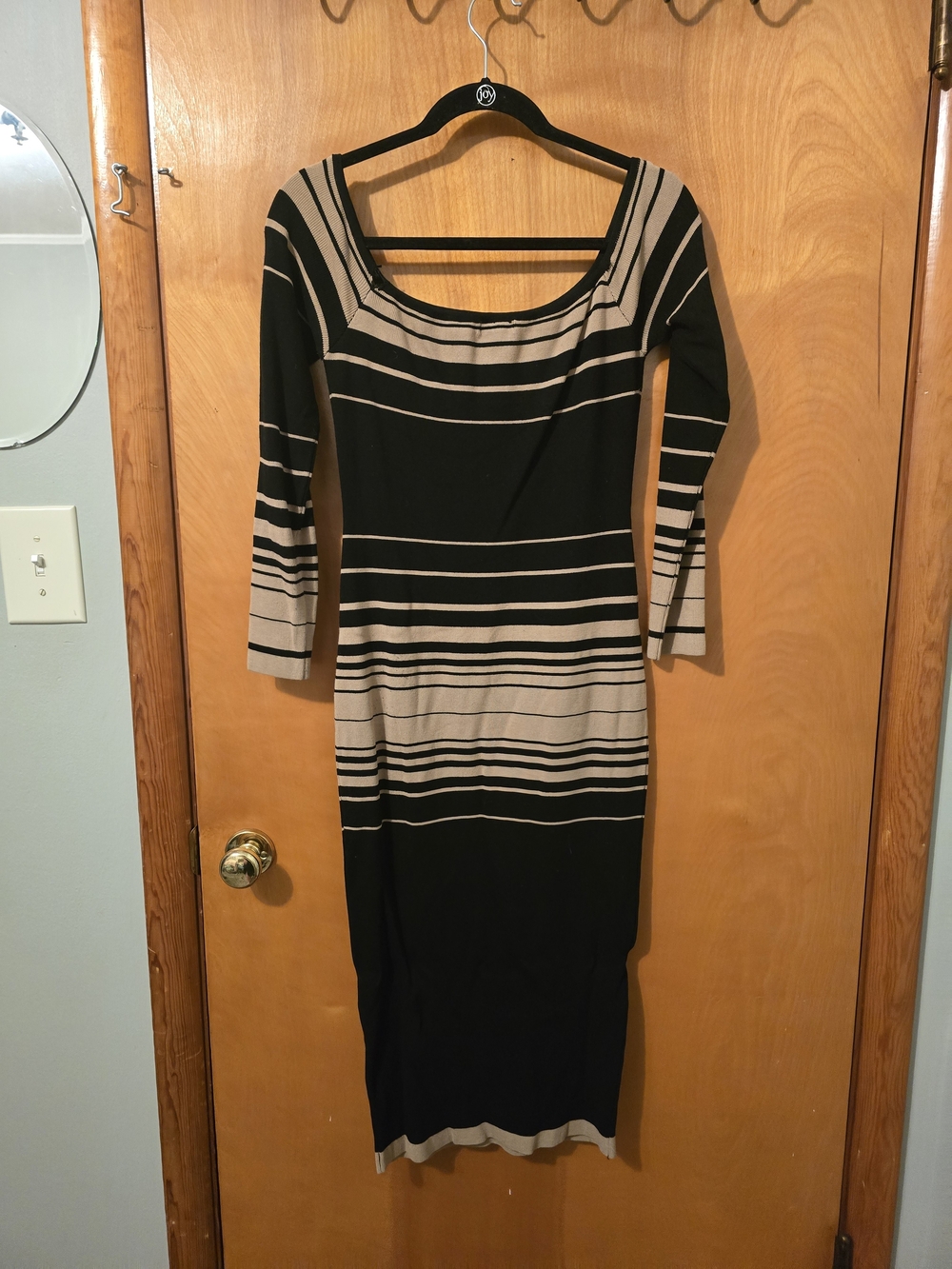 Striped Scoop Neck Midi Dress - Black & Beige